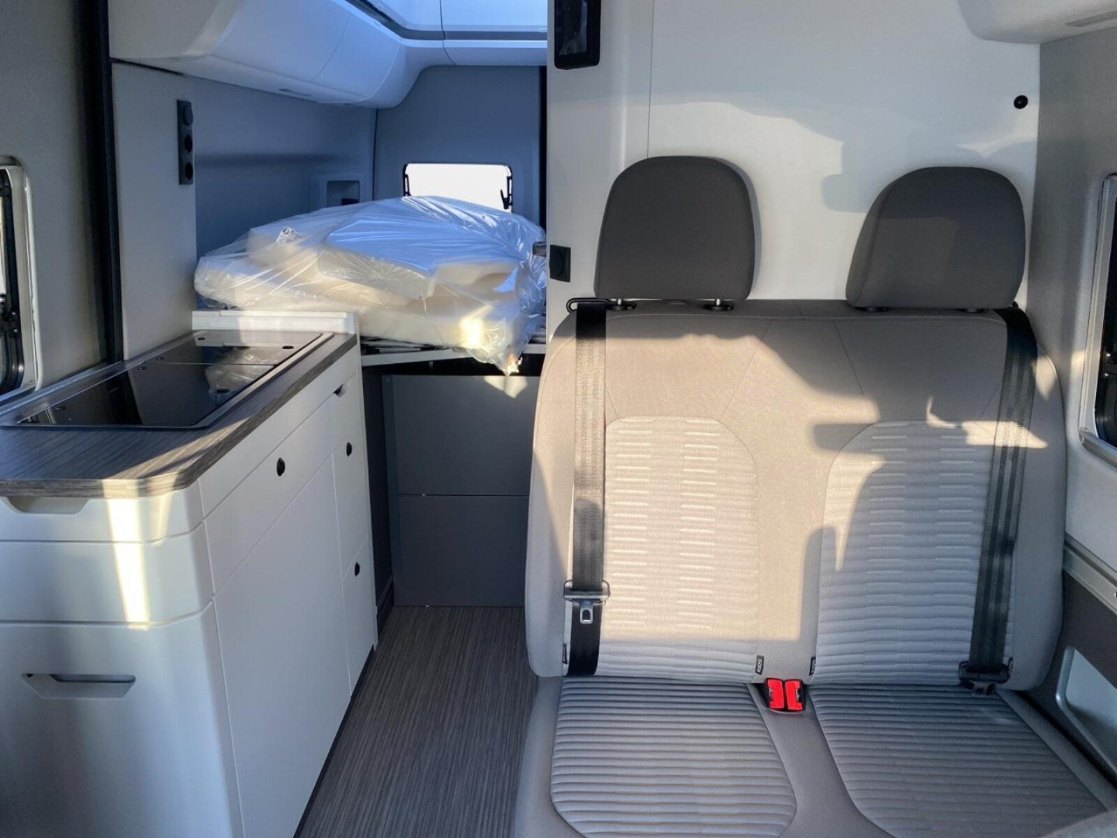 Volkswagen Grand California 600 – Bild 12