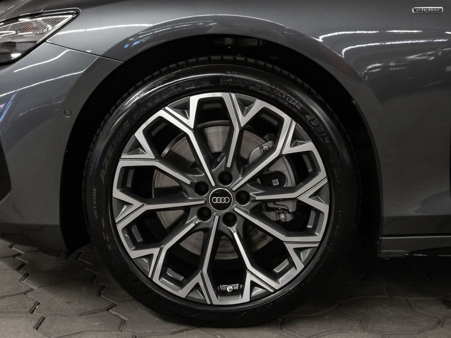 Bild über Audi A6 Avant e-hybrid e-hybrid quattro 220 kW S tronic - für weitere Informationen kontaktieren Sie den Audi Partner