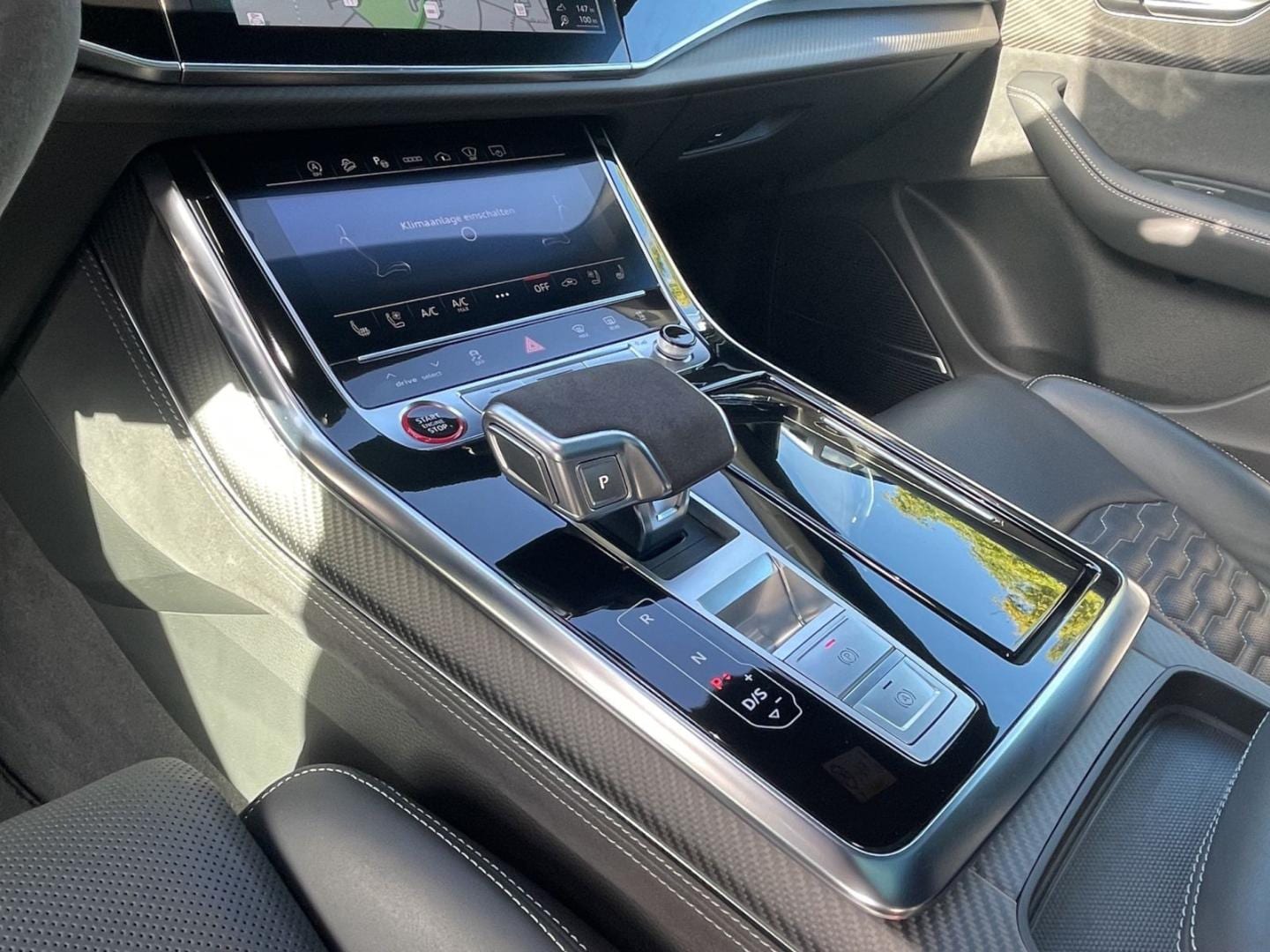 Bild über Audi RS Q8 TFSI quattro tiptronic - für weitere Informationen kontaktieren Sie den Audi Partner