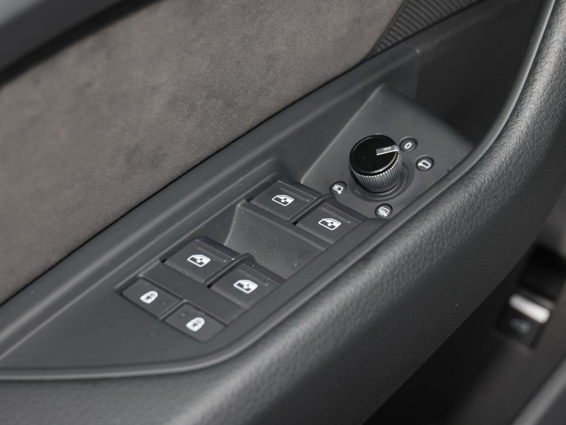 Audi e-tron S line