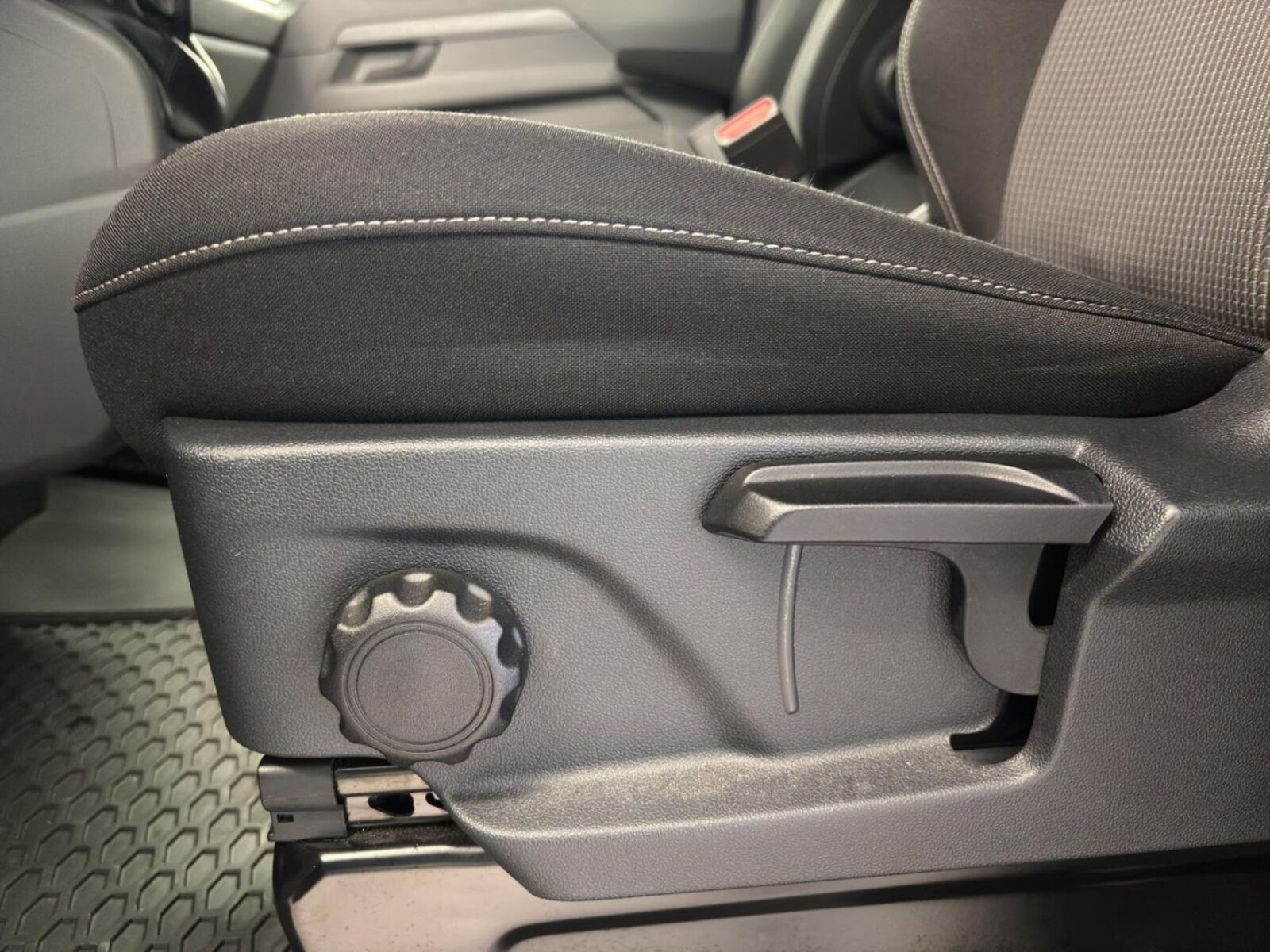Volkswagen Transporter Kasten kurzer Radstand – Bild 28