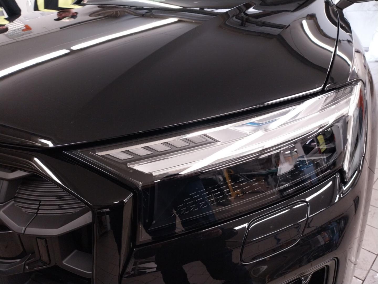 Image about Audi Q7 SUV TFSI e S line 60 TFSI e quattro tiptronic