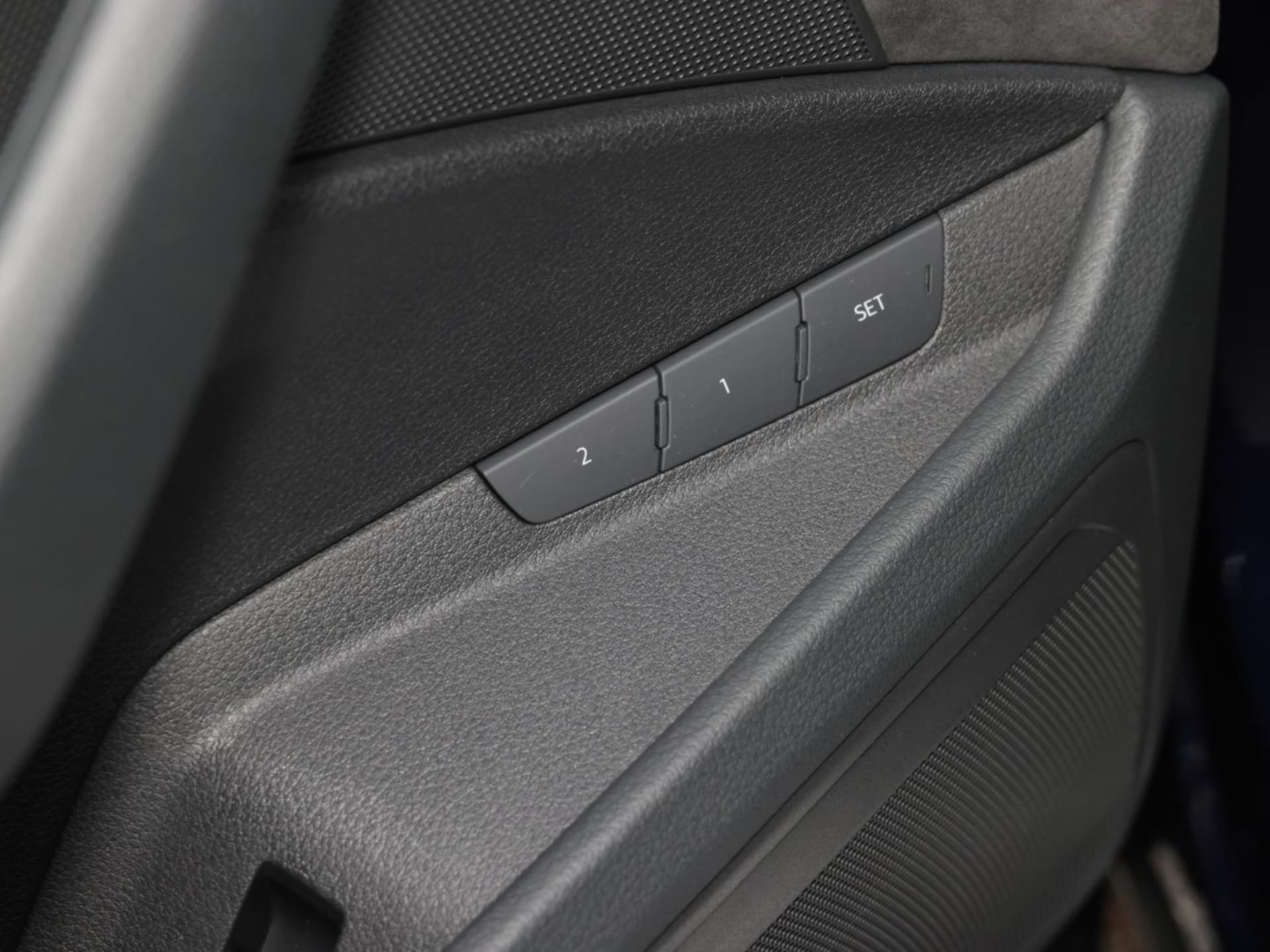 Audi e-tron S line
