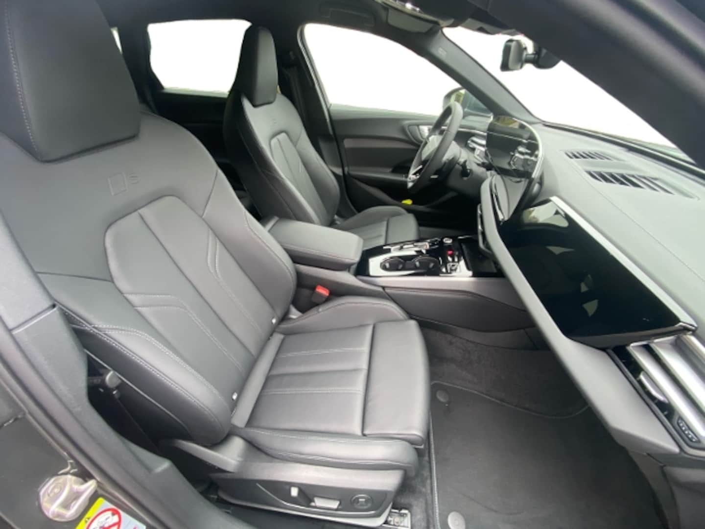Bild über Audi A5 Avant TFSI S tronic - für weitere Informationen kontaktieren Sie den Audi Partner