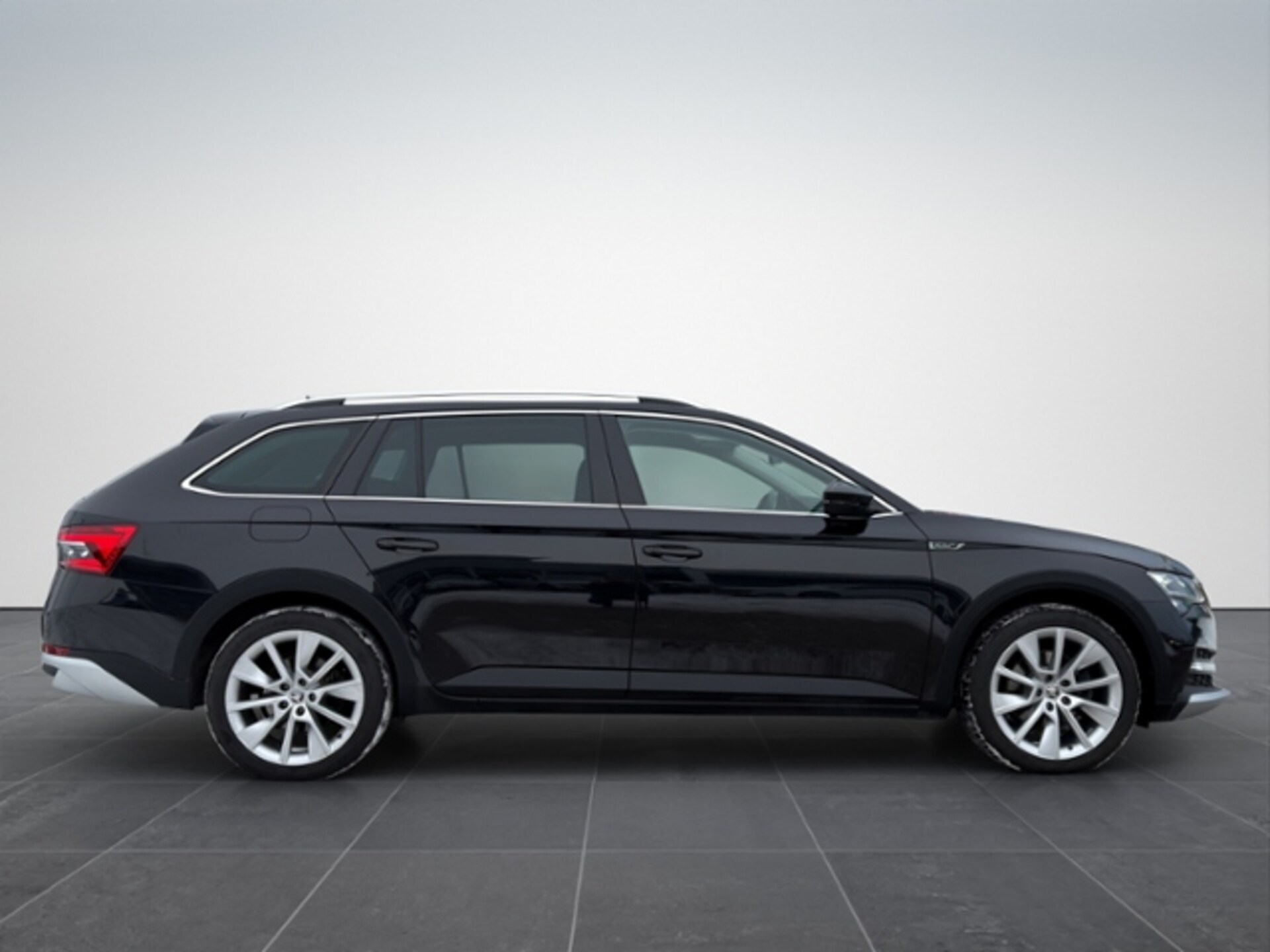 Skoda Superb Combi Scout