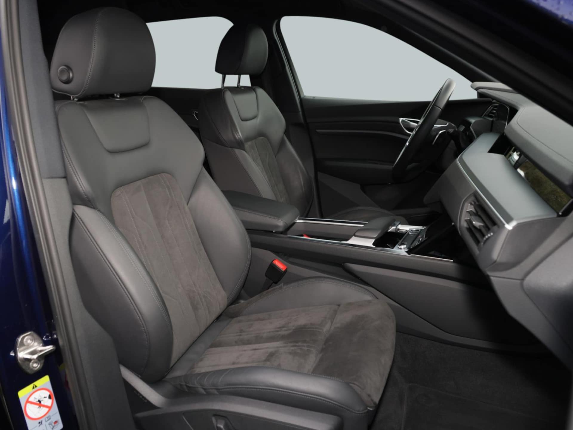 Audi e-tron S line