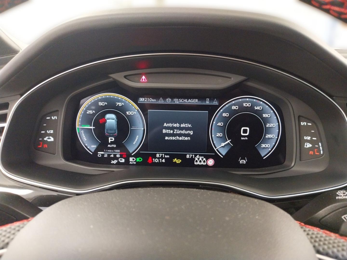 Image about Audi Q7 SUV TFSI e S line 60 TFSI e quattro tiptronic