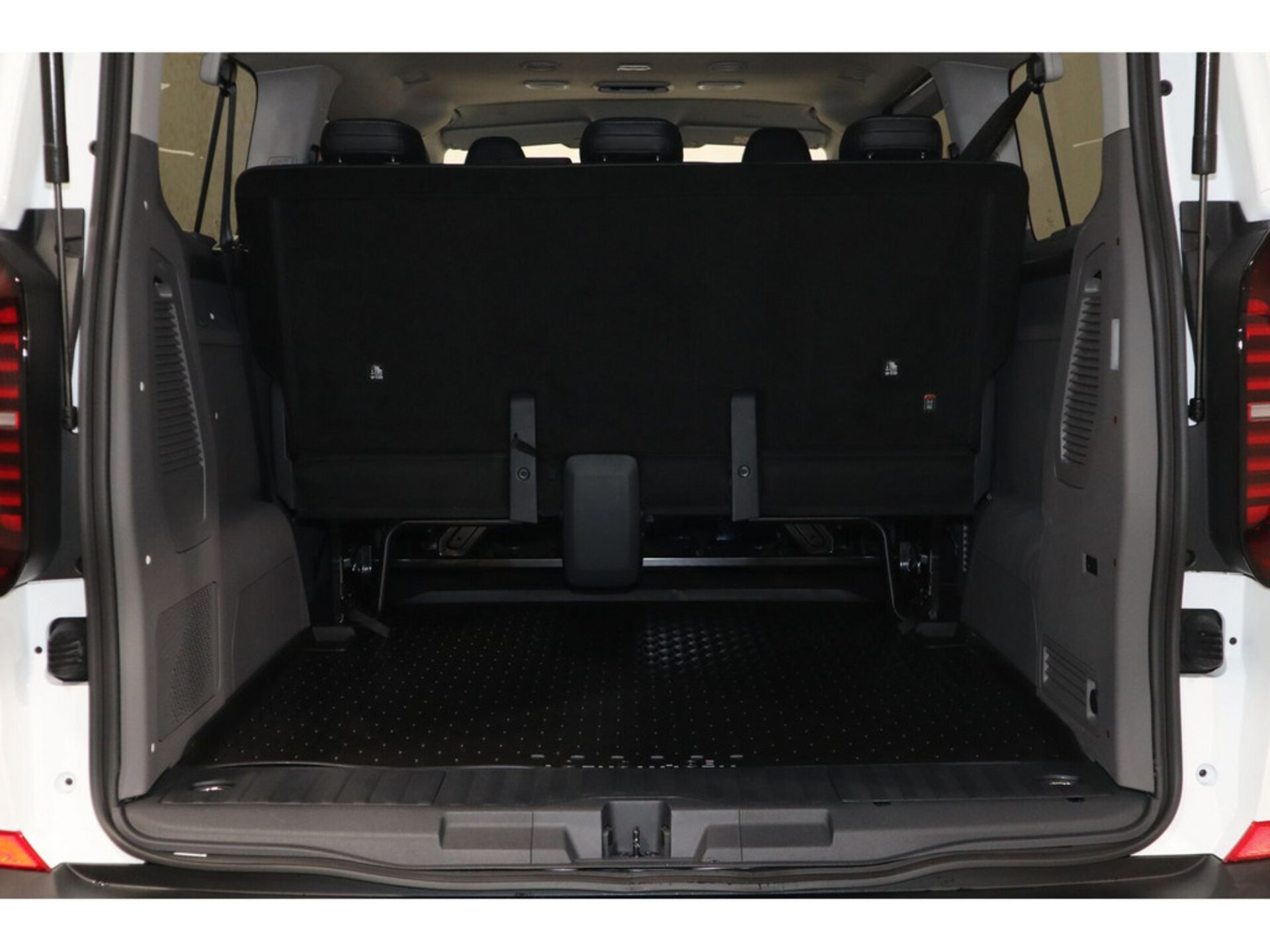 Volkswagen Caravelle langer Radstand Basis-Modell
