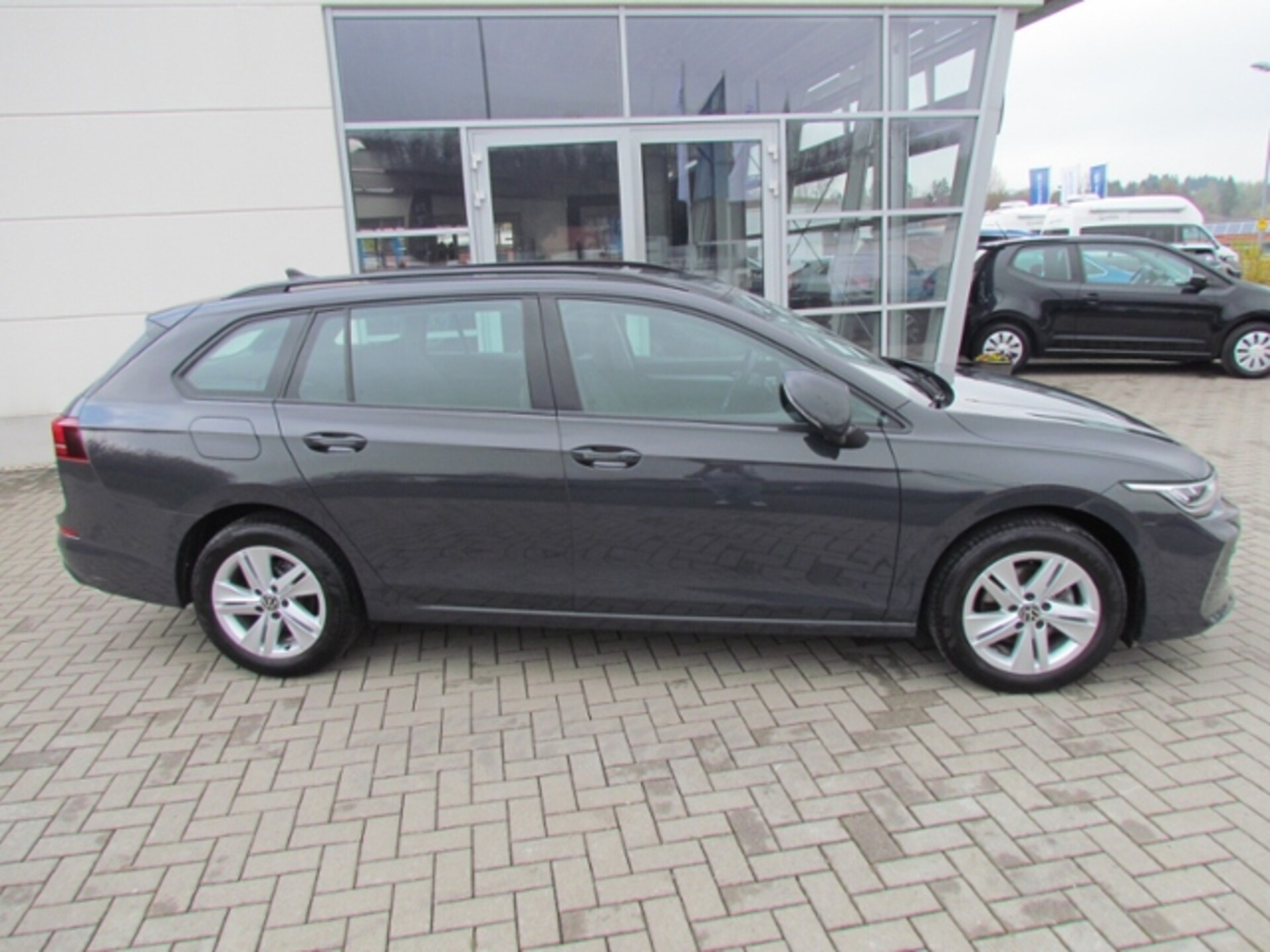 Volkswagen Golf Variant Life