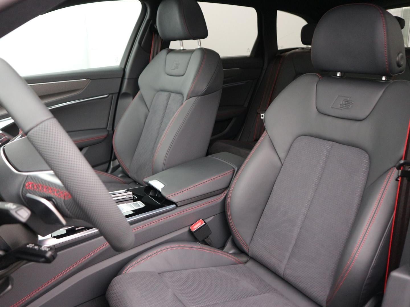 Bild über Audi A6 Avant S line 45 TDI quattro S tronic - für weitere Informationen kontaktieren Sie den Audi Partner