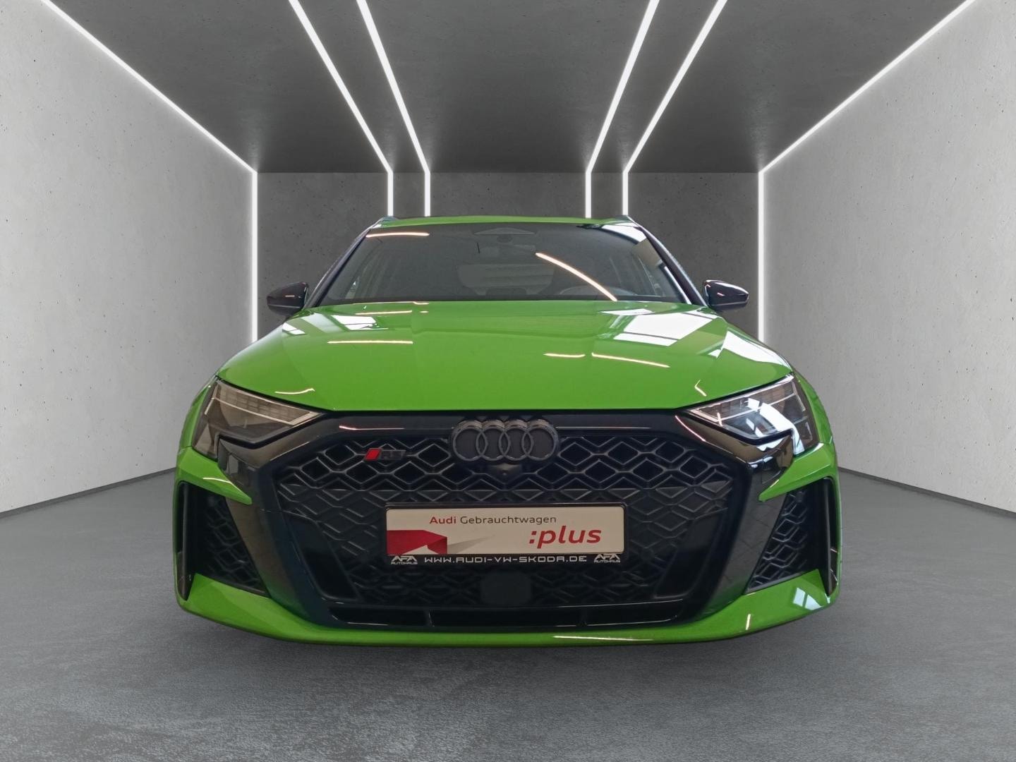 Bild über Audi RS 3 Sportback TFSI quattro 294 kW S tronic - für weitere Informationen kontaktieren Sie den Audi Partner