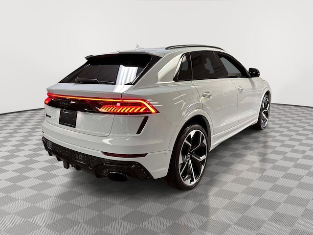 2023 Audi RS Q8