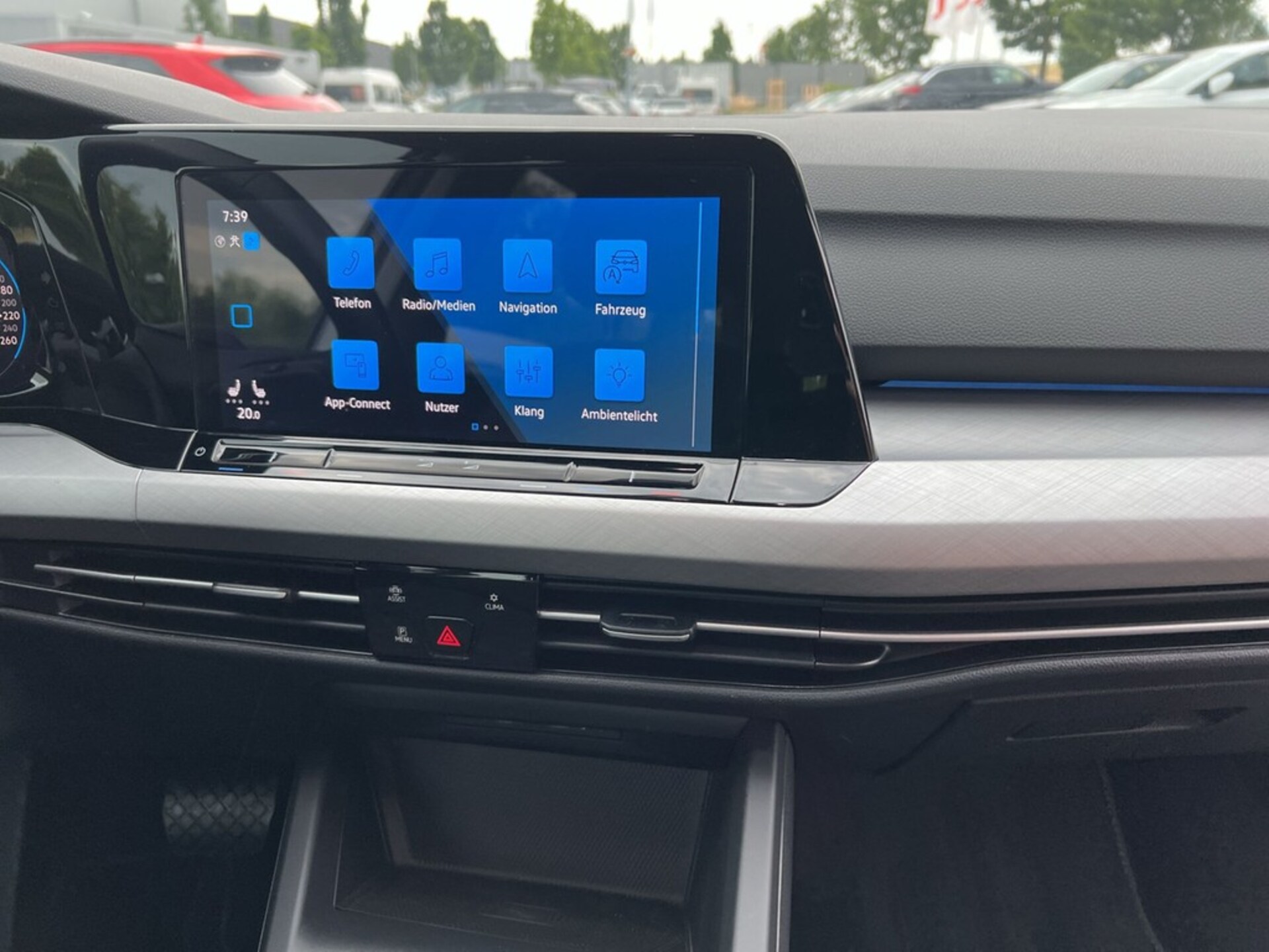 Volkswagen Golf Variant Life