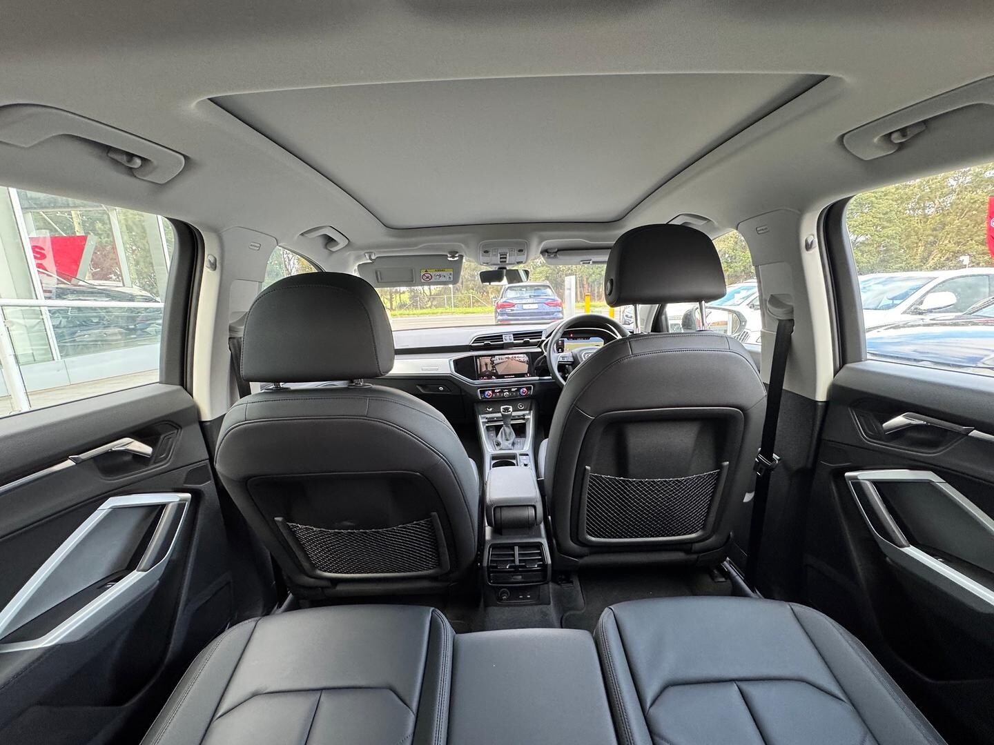 Image about Audi Q3 35 TFSI S tronic