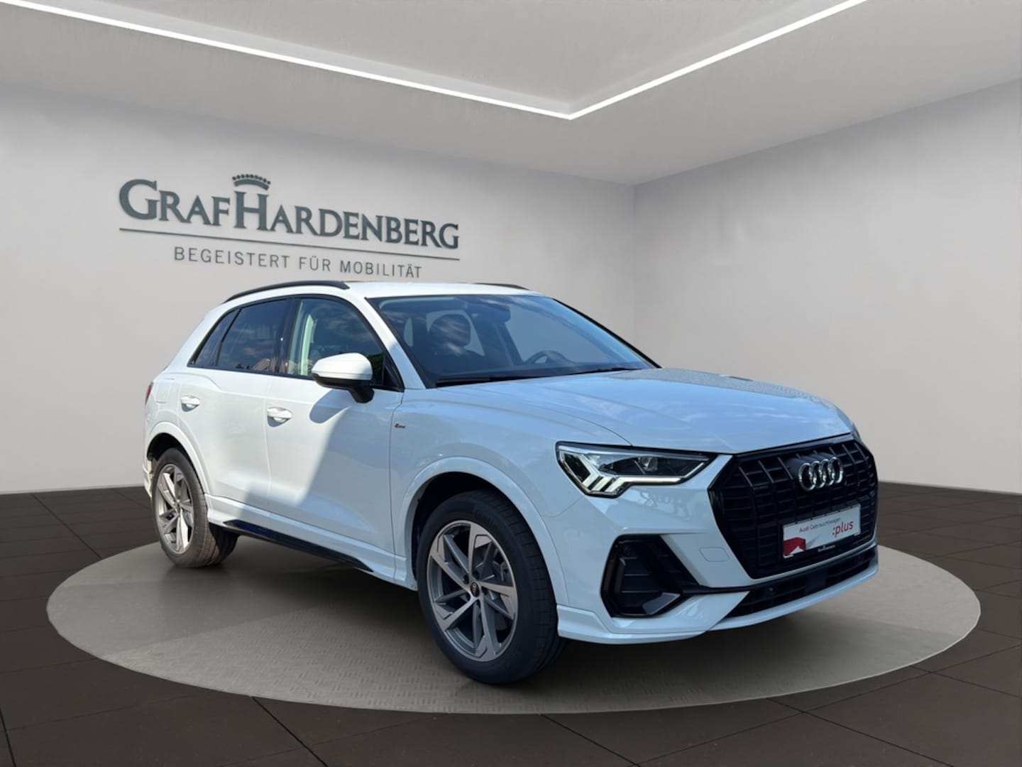 Bild über Audi Q3 TFSI quattro 140 kW S tronic - für weitere Informationen kontaktieren Sie den Audi Partner