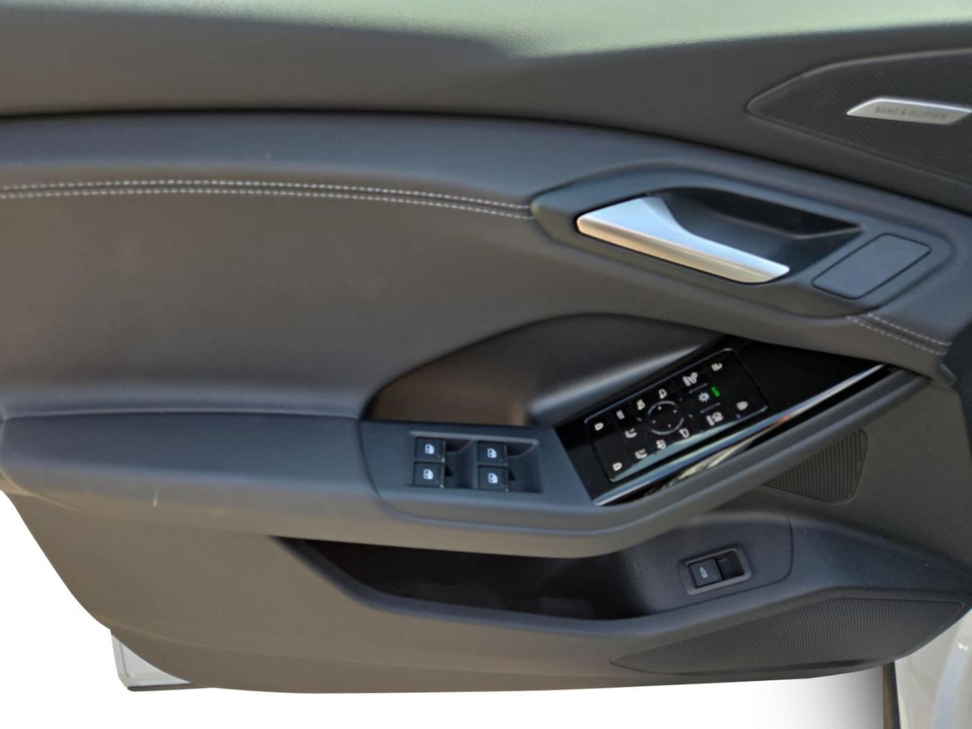 Audi Q6 SUV e-tron