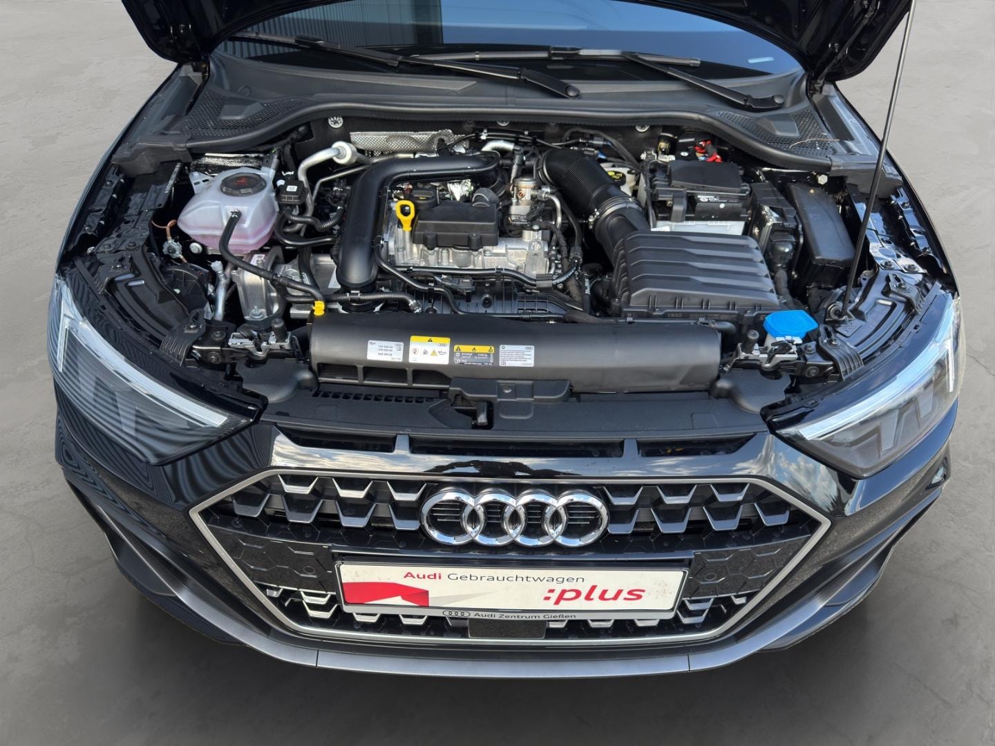 Bild über Audi A1 Sportback S line 25 TFSI S tronic - für weitere Informationen kontaktieren Sie den Audi Partner