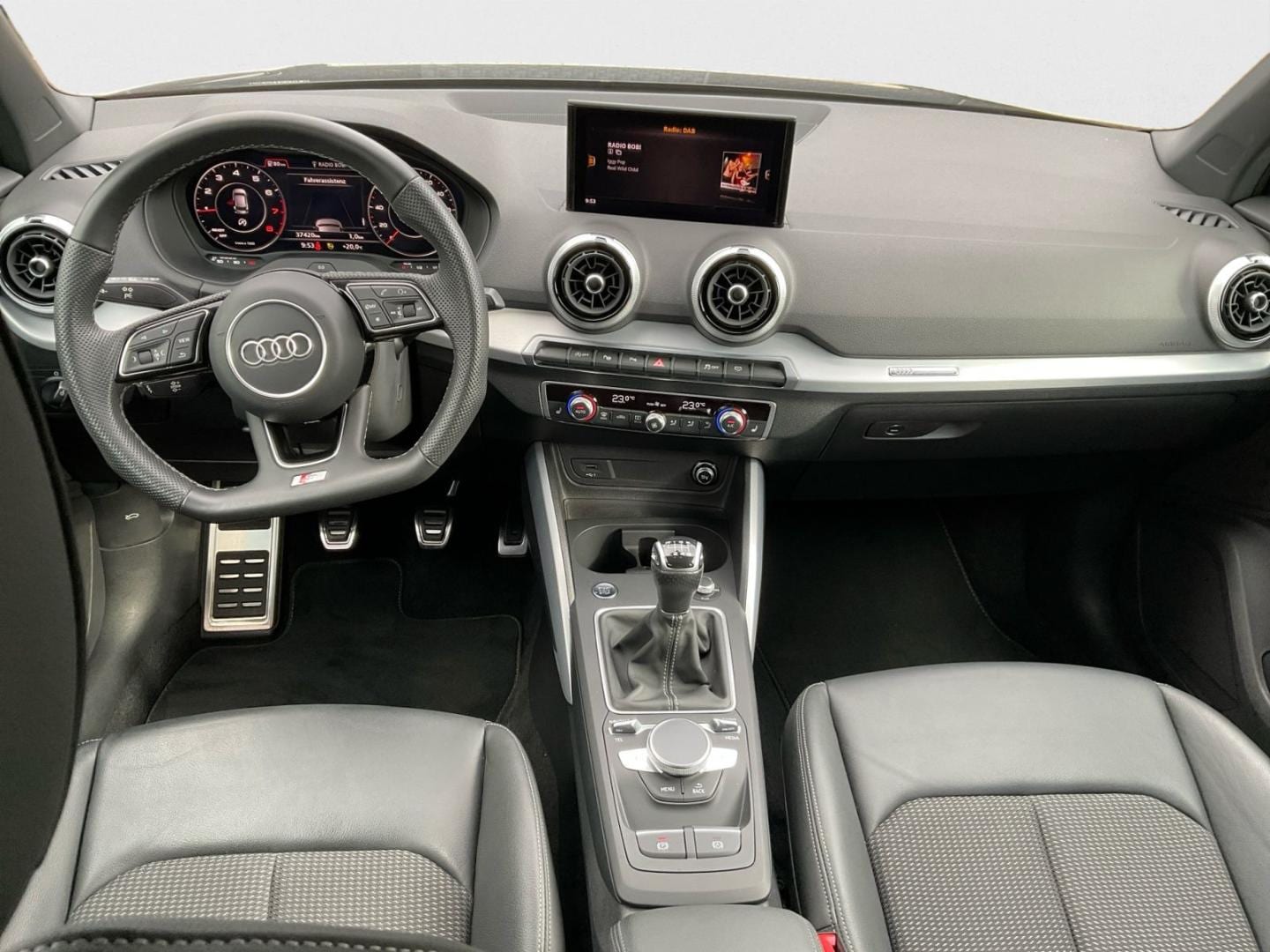 Bild über Audi Q2 S line 30 TFSI Schaltgetriebe - für weitere Informationen kontaktieren Sie den Audi Partner