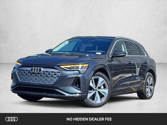 Photo of 2024 Audi Q8 e-tron 