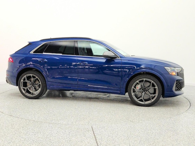 2026 Audi RS Q8 SUV performance