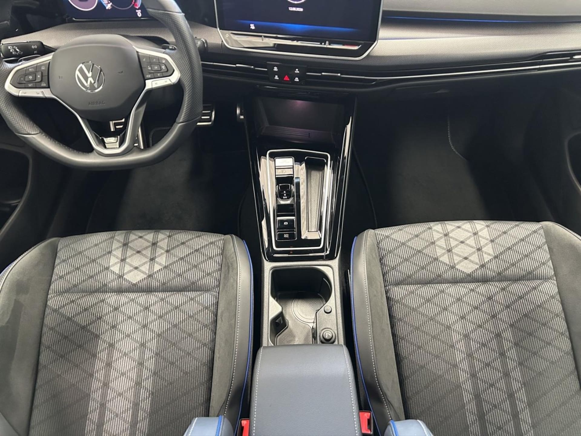 Volkswagen Golf R-Line