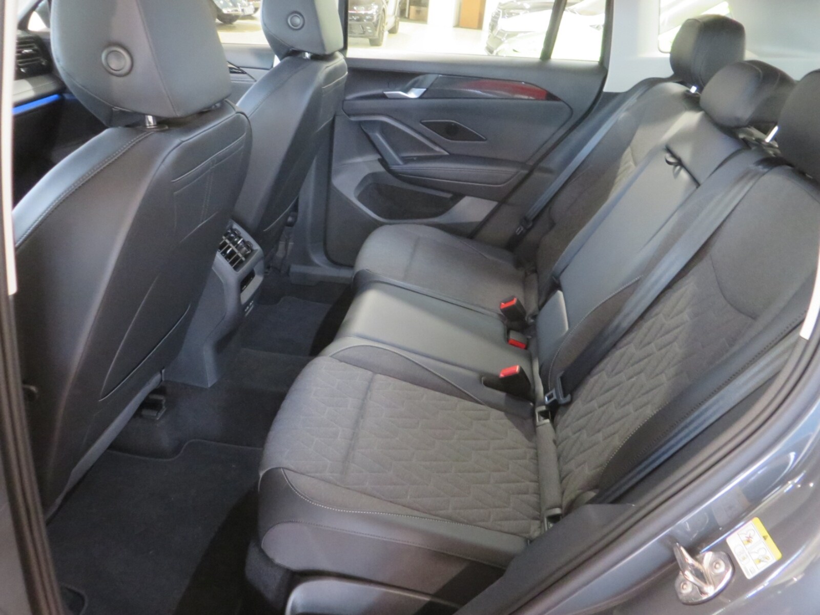 Volkswagen Tiguan – Bild 7