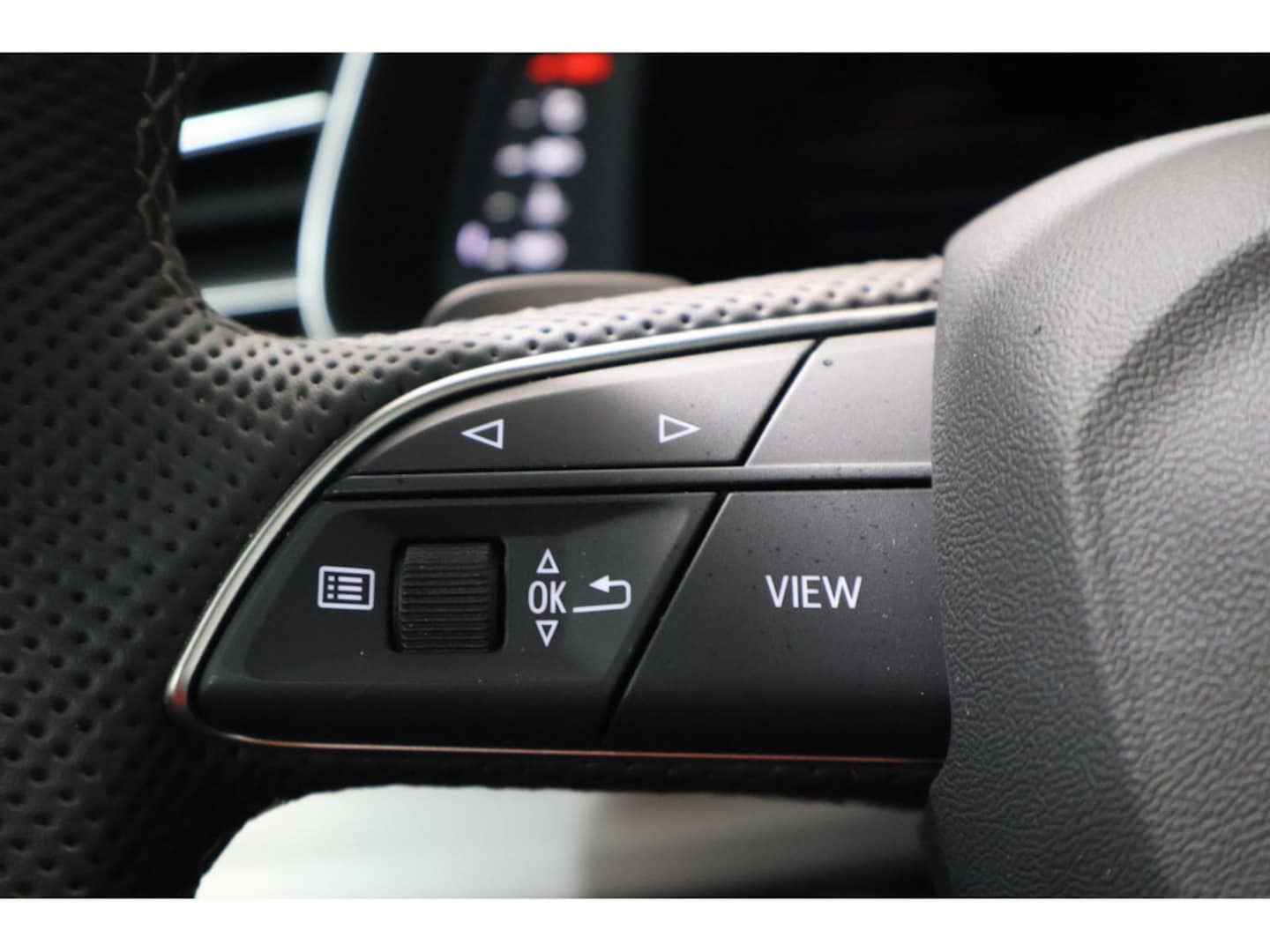 Bild über Audi Q8 SUV 50 TDI quattro tiptronic - für weitere Informationen kontaktieren Sie den Audi Partner