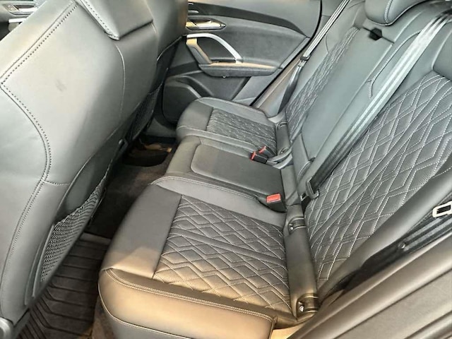 2026 Audi SQ5 Sportback Premium Plus - Photo 7