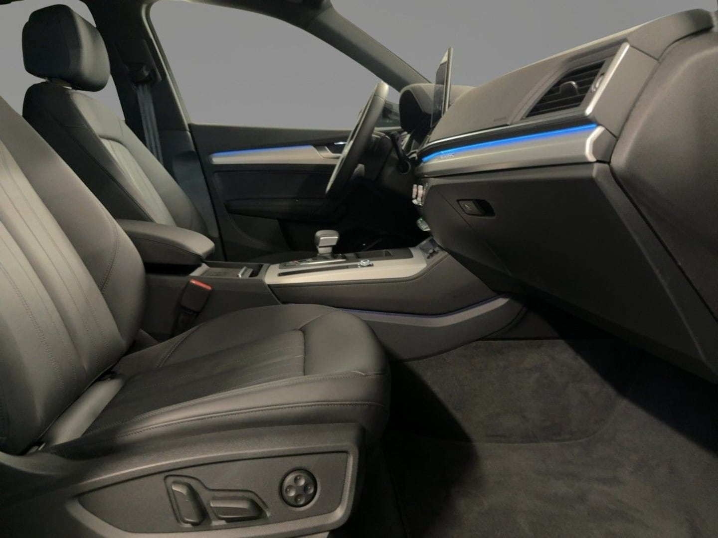 Bild über Audi Q5 Sportback TFSI e advanced 50 TFSI e quattro S tronic - für weitere Informationen kontaktieren Sie den Audi Partner