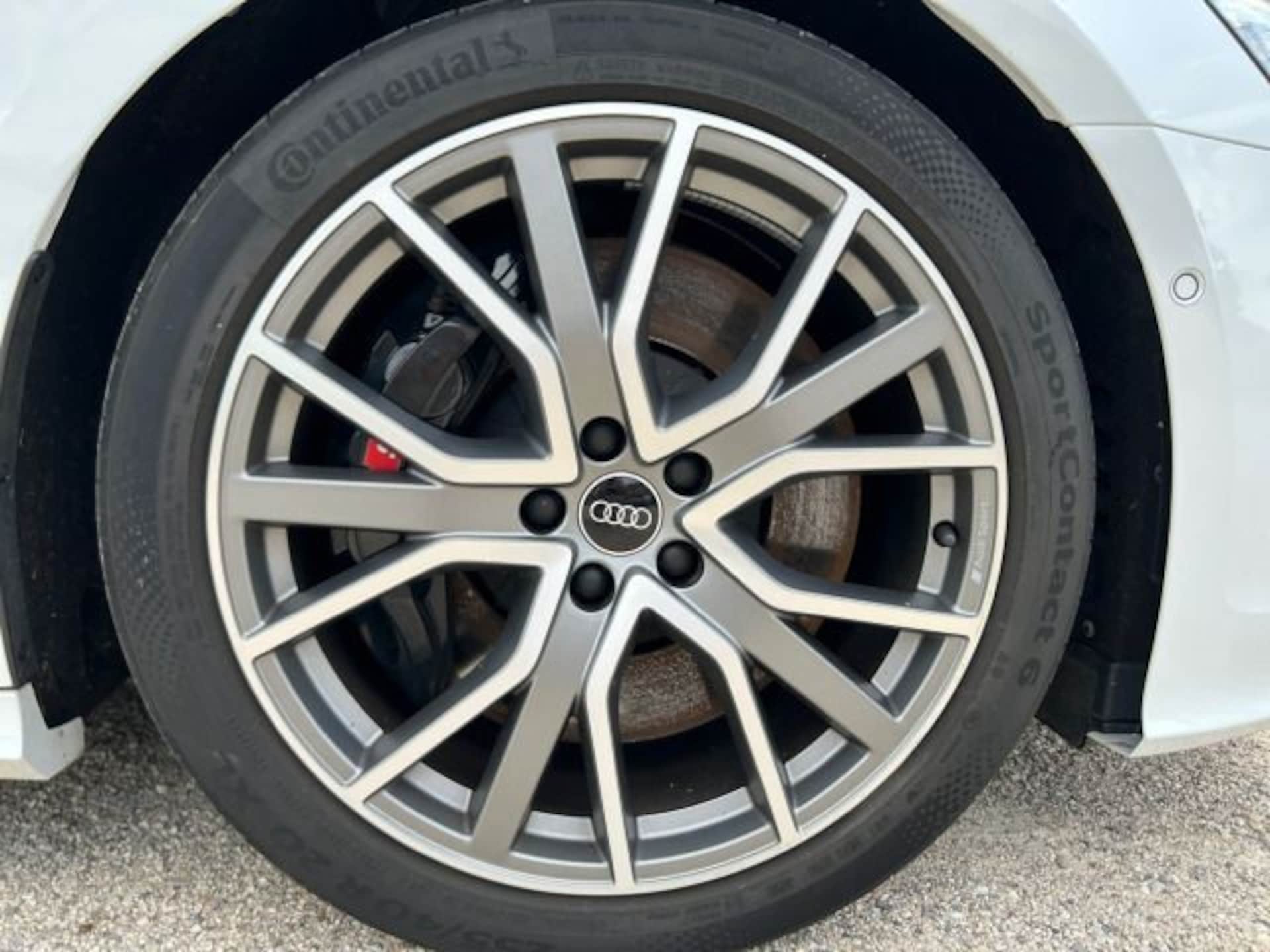 Audi S6 Avant