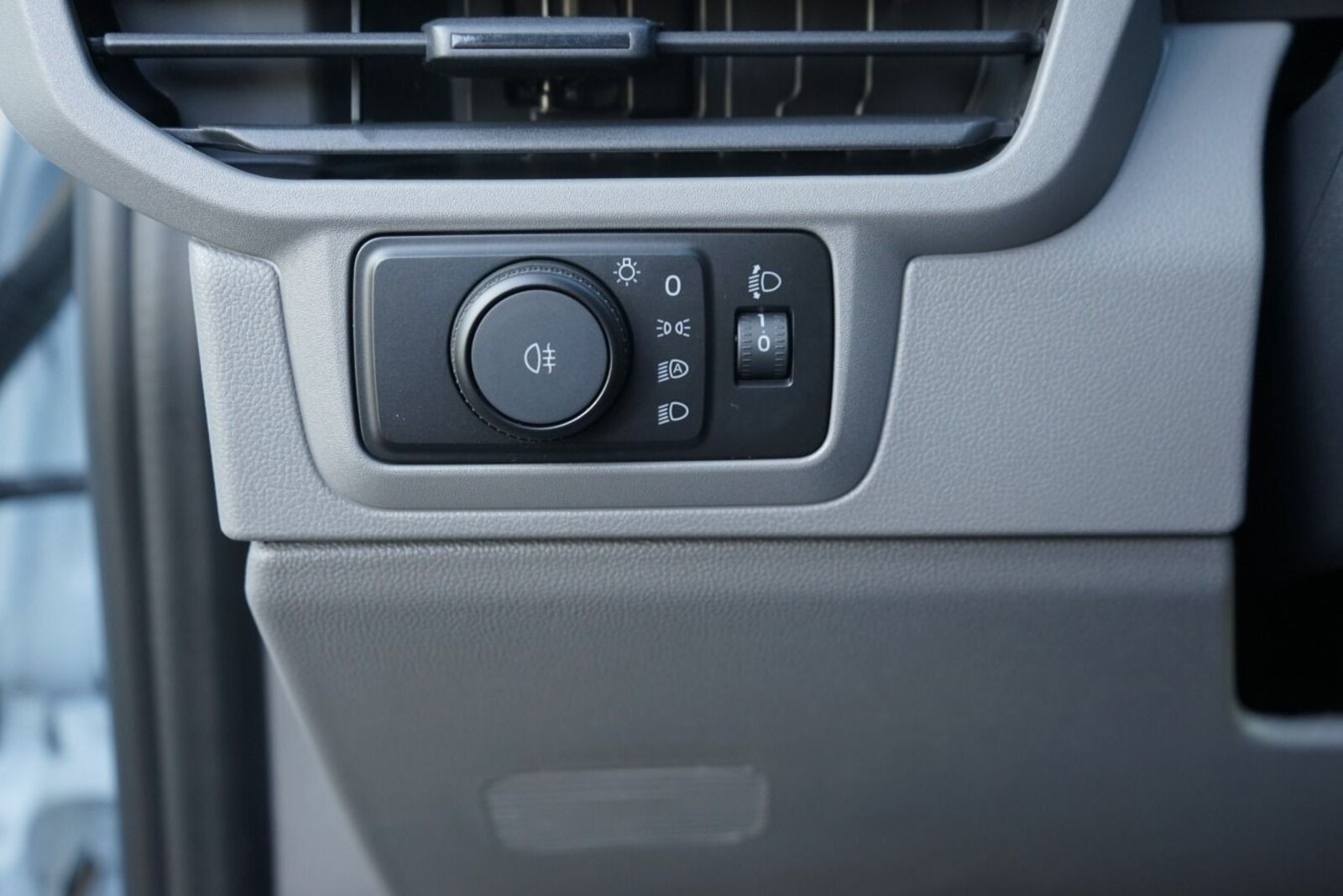 Volkswagen Transporter Kasten langer Radstand – Bild 16