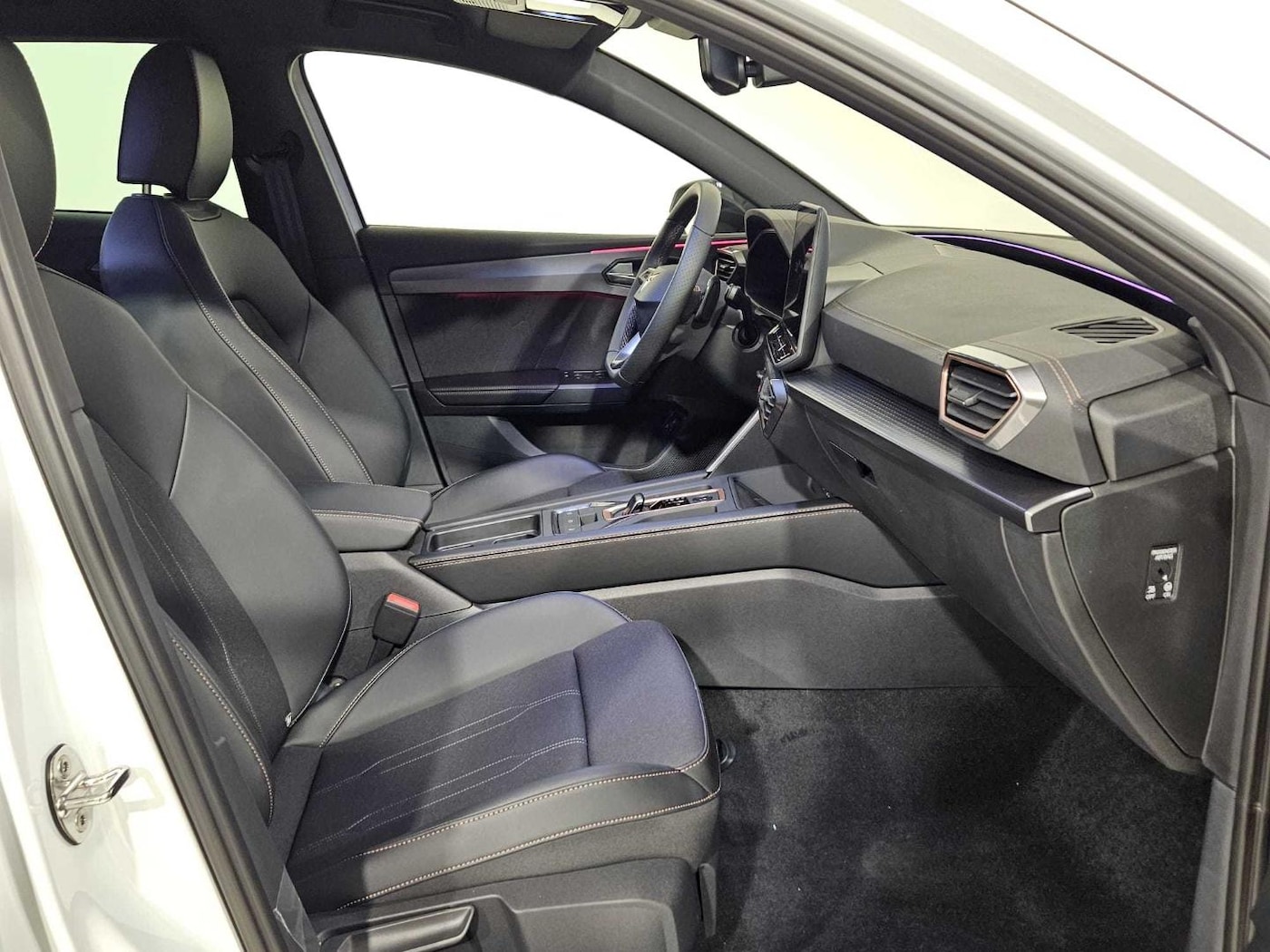 CUPRA Leon Sportstourer 1.5 TSI e-Hybrid DSG 150 kW (204 CV) — photo 5