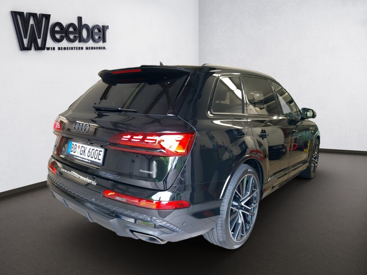 Image about Audi Q7 SUV TFSI e S line 60 TFSI e quattro tiptronic