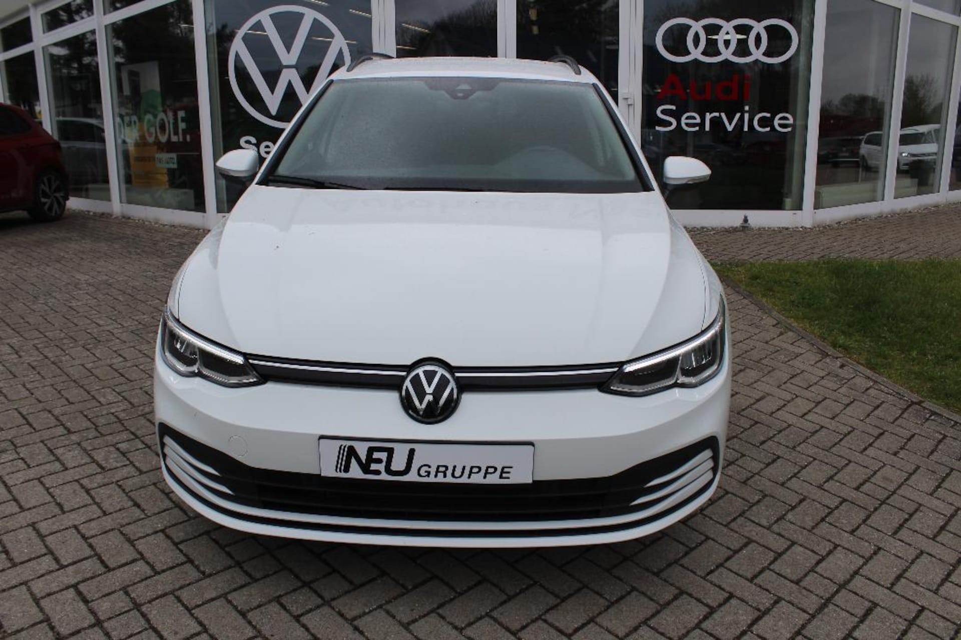 Volkswagen Golf Variant Life