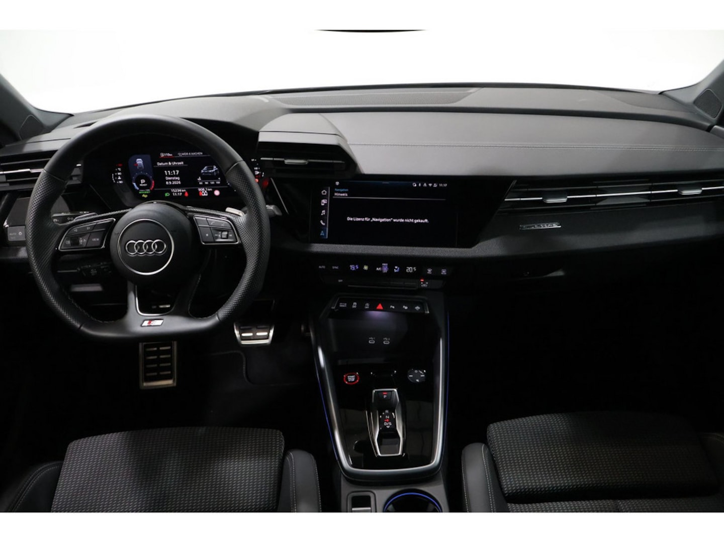 Bild über Audi S3 Sportback TFSI quattro S tronic - für weitere Informationen kontaktieren Sie den Audi Partner