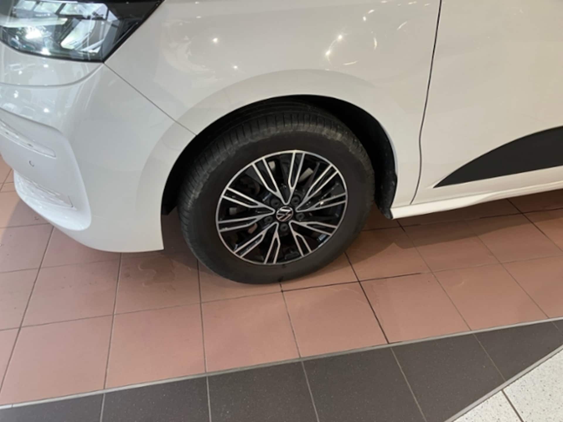 Volkswagen Multivan Basis-Modell