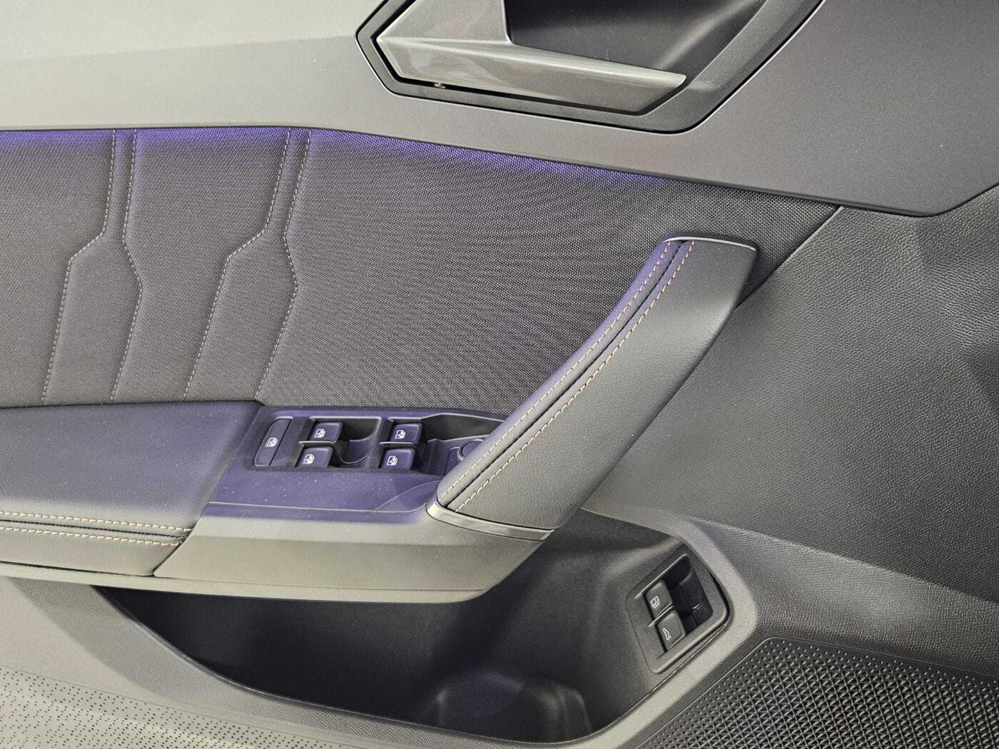 CUPRA Leon Sportstourer 1.5 TSI e-Hybrid DSG 150 kW (204 CV) — photo 12
