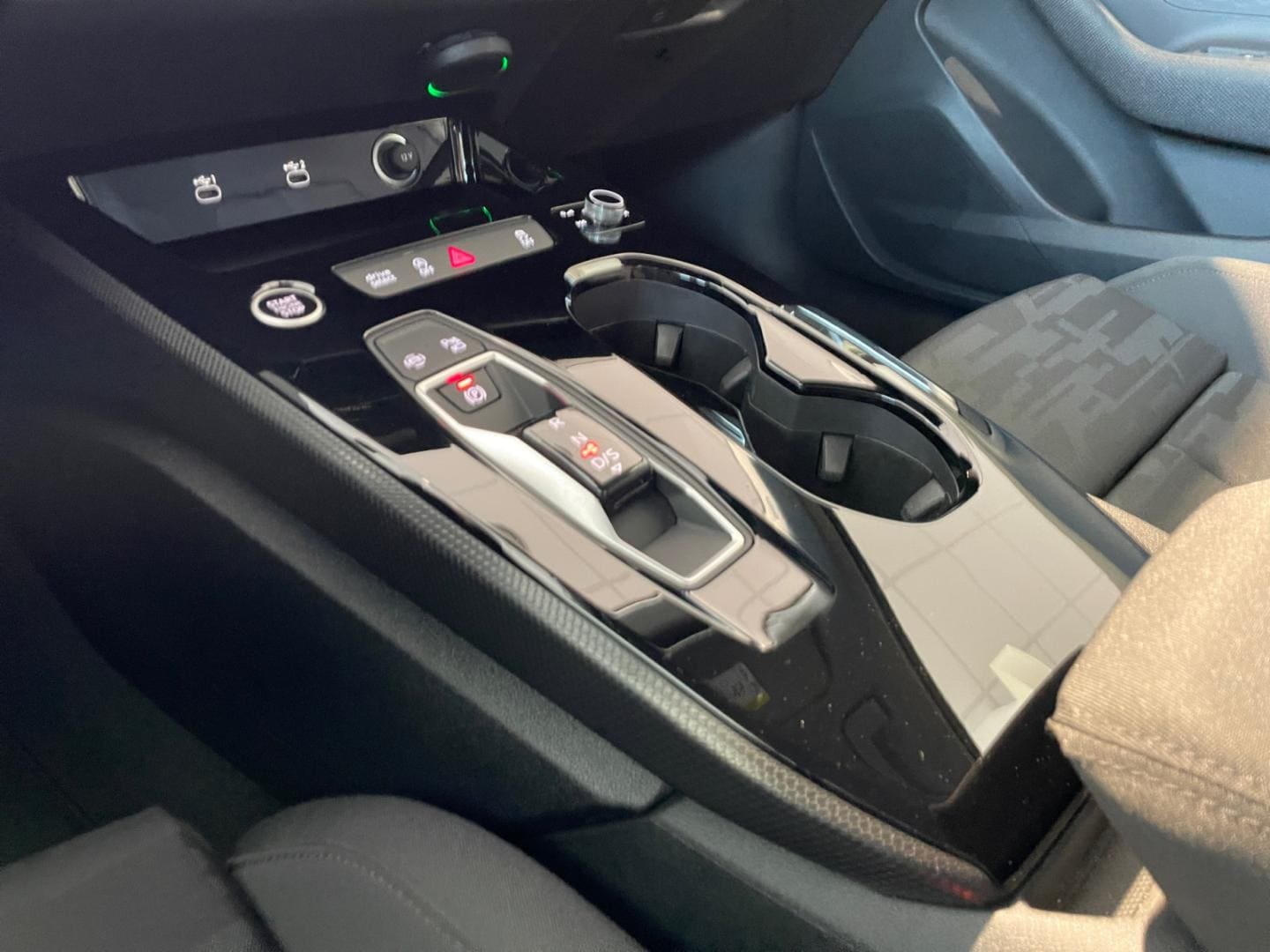 Bild über Audi A5 Avant TFSI 150 kW S tronic - für weitere Informationen kontaktieren Sie den Audi Partner