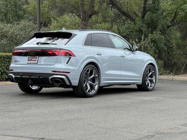 2026 Audi RS Q8 SUV performance