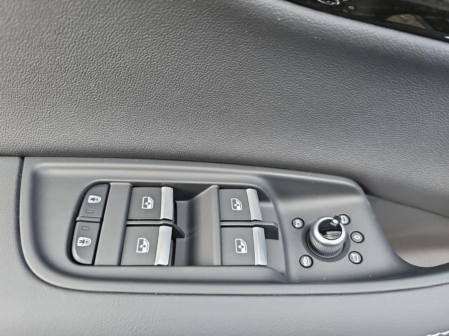 2026 Audi Q7 Premium Plus - Photo 31