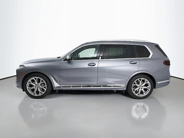2023 BMW X7