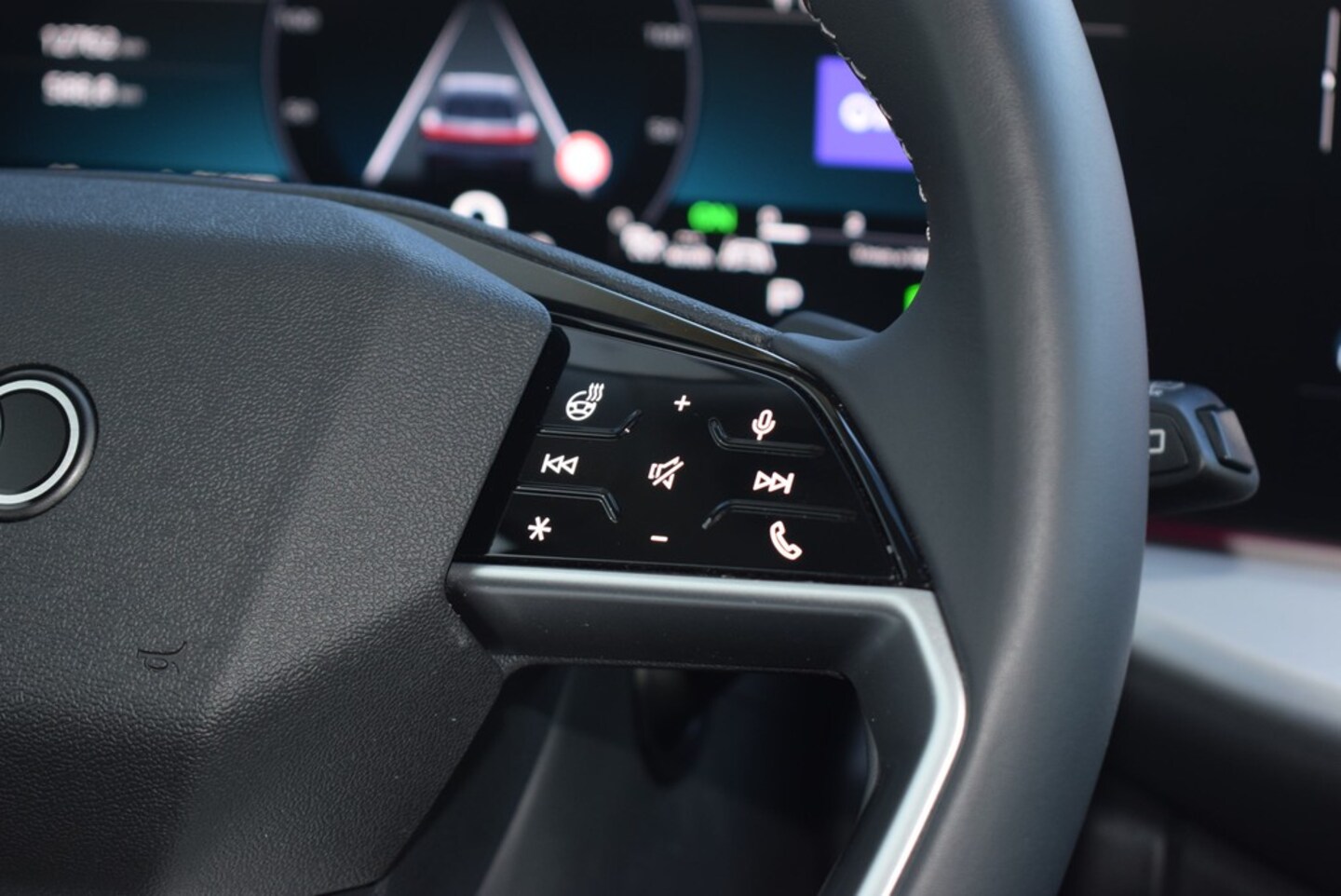 Bild über Audi Q5 SUV TDI quattro 150 kW S tronic - für weitere Informationen kontaktieren Sie den Audi Partner