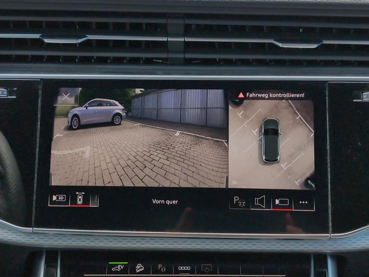 Bild über Audi Q7 SUV TFSI e TFSI e quattro 290 kW tiptronic - für weitere Informationen kontaktieren Sie den Audi Partner