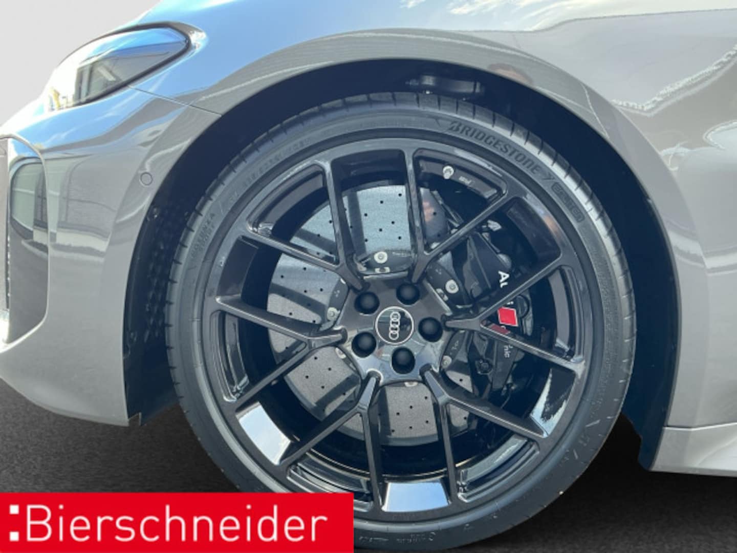 Bild über Audi RS 5 Avant quattro 470 kW tiptronic - für weitere Informationen kontaktieren Sie den Audi Partner