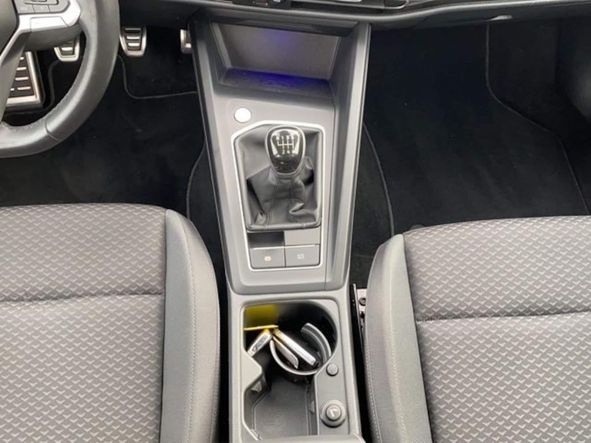 Volkswagen Golf Active