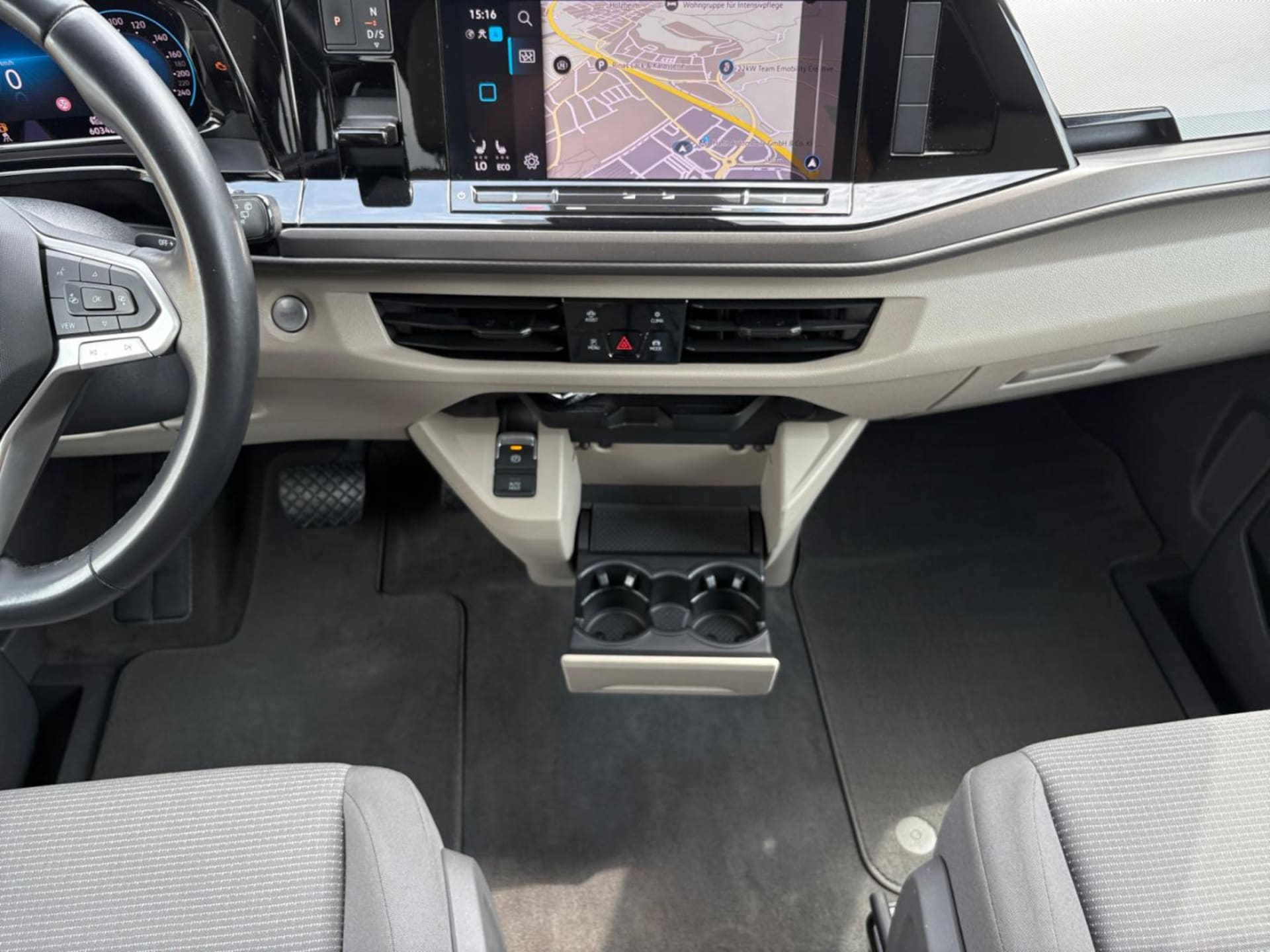 Volkswagen Multivan Basis-Modell