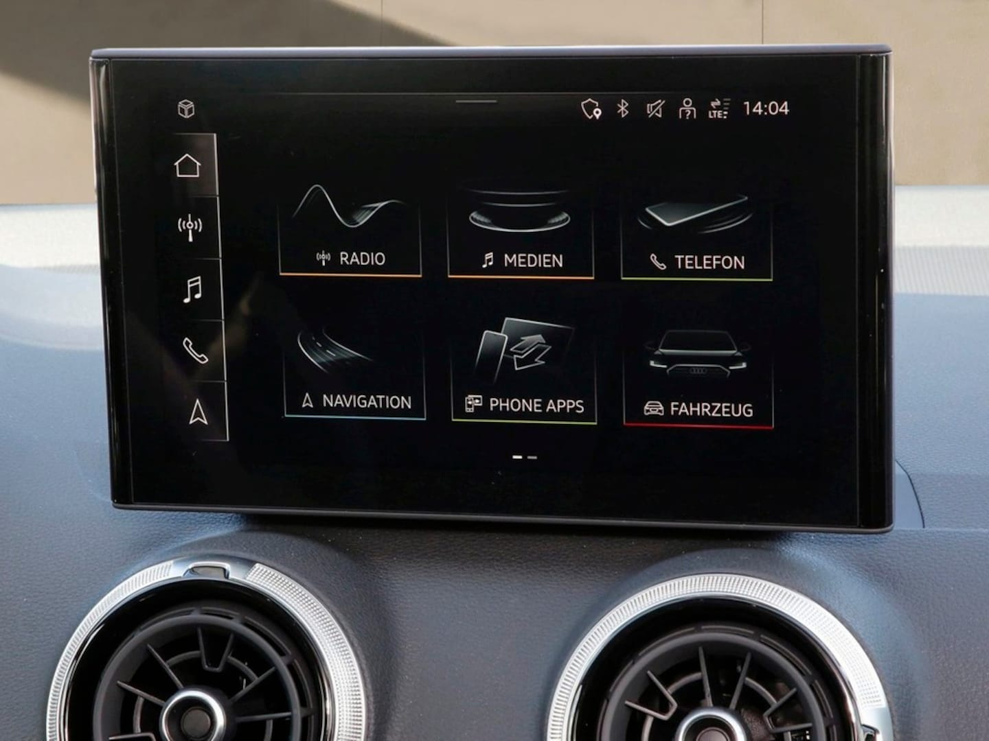 Bild über Audi Q2 S line 35 TFSI S tronic - für weitere Informationen kontaktieren Sie den Audi Partner