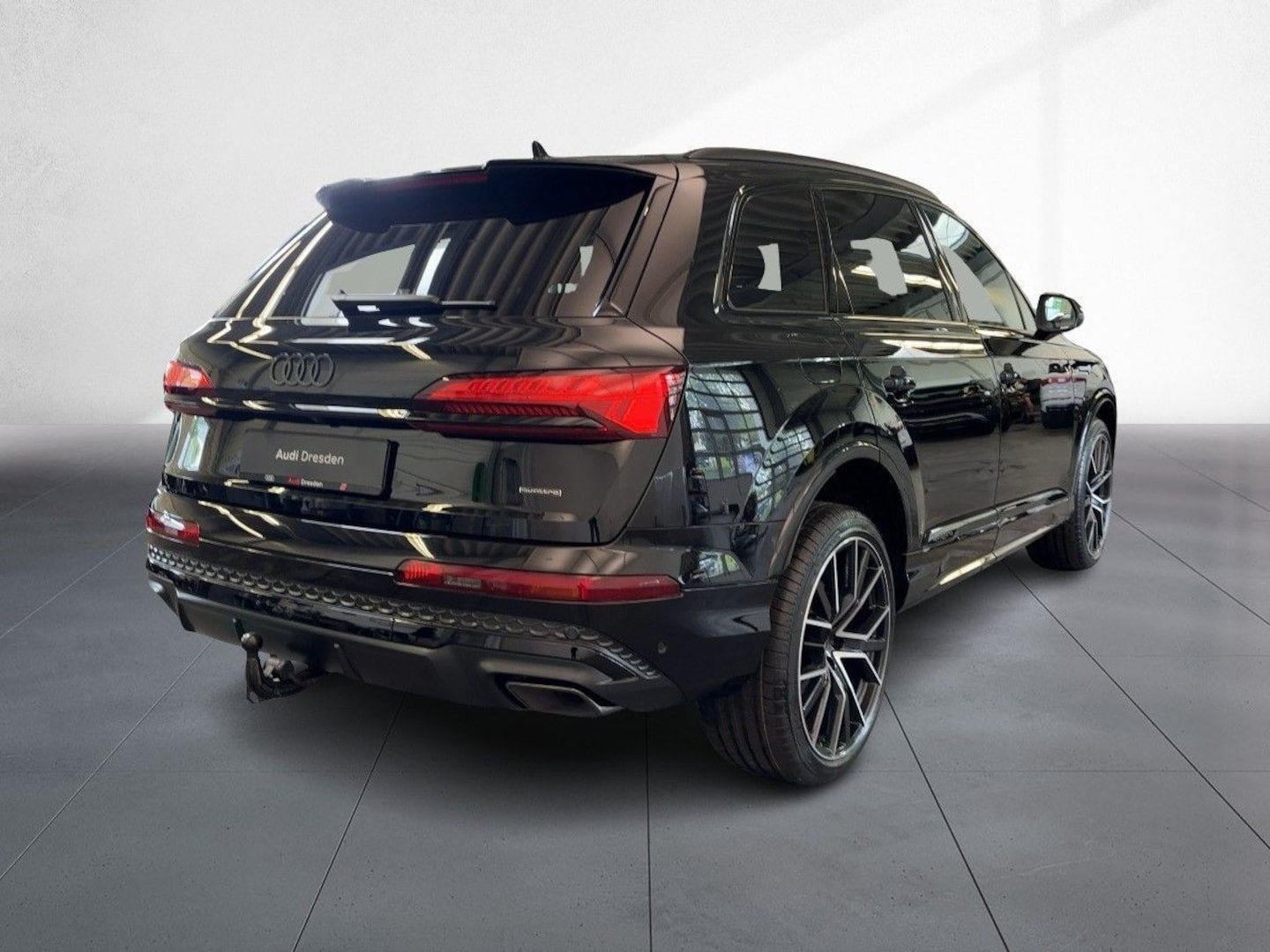 Bild über Audi Q7 SUV S line business TDI quattro 210 kW tiptronic - für weitere Informationen kontaktieren Sie den Audi Partner