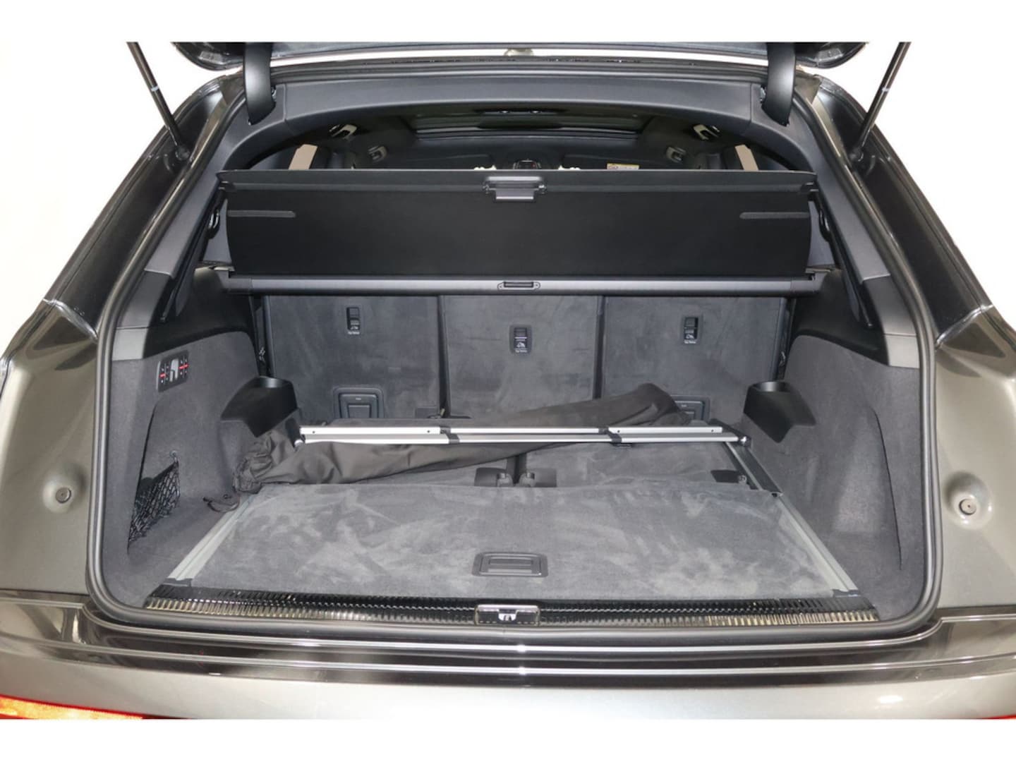 Bild über Audi Q7 SUV S line business TDI quattro 210 kW tiptronic - für weitere Informationen kontaktieren Sie den Audi Partner
