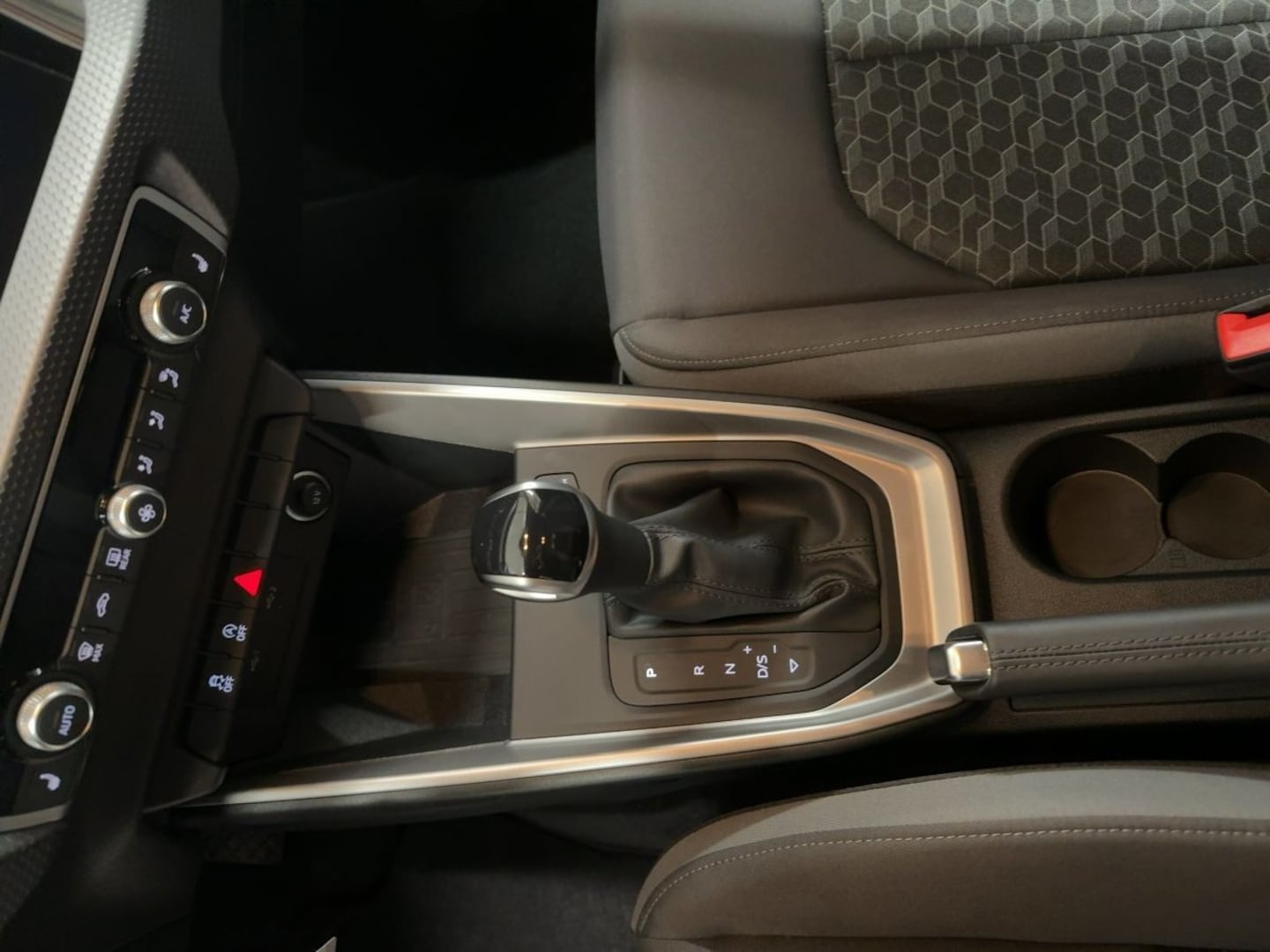Bild über Audi A1 Sportback S line 25 TFSI S tronic - für weitere Informationen kontaktieren Sie den Audi Partner